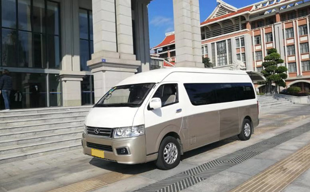 廈門企業(yè)班車-通勤車租賃0.jpg