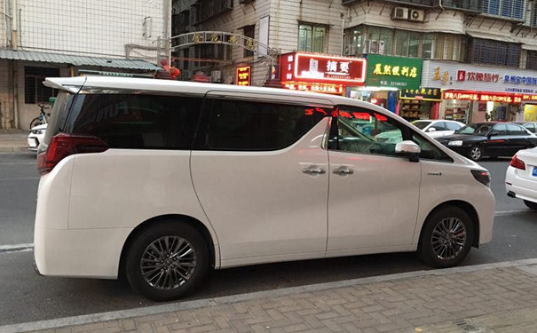 廈門企業(yè)班車-通勤車租賃9.jpg
